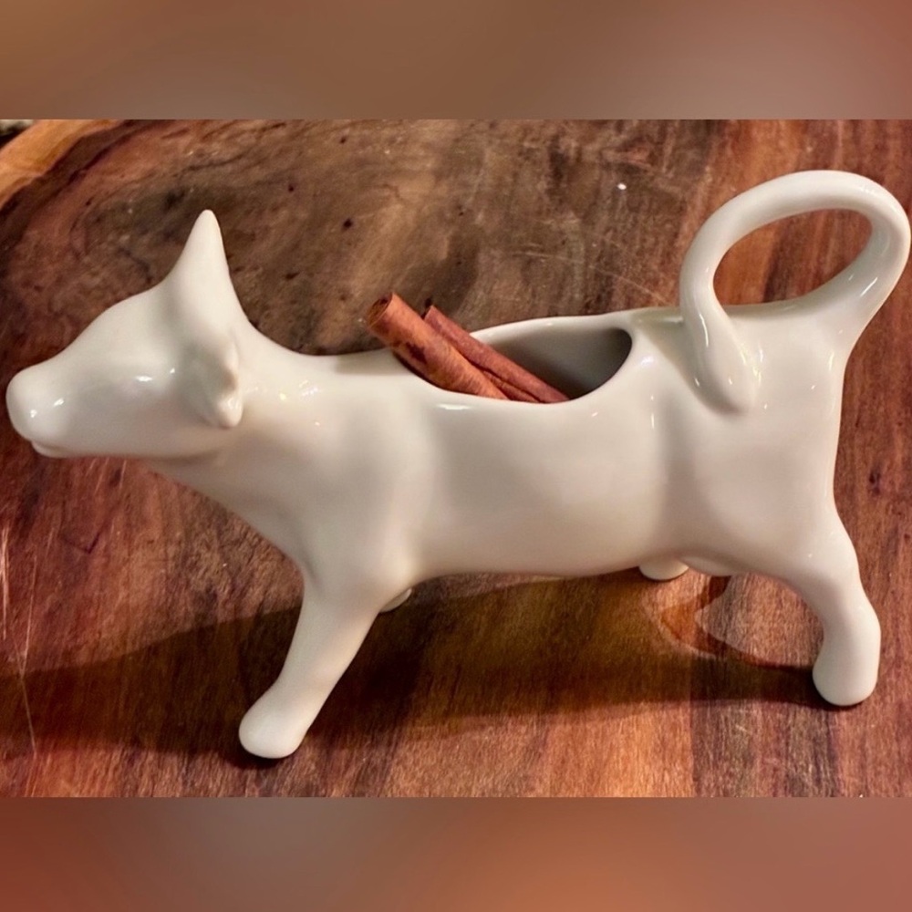 Apilco France Porcelain Cow Creamer 🐄 Vintage French Farmhouse Kitchen Decor - Picture 2 of 5